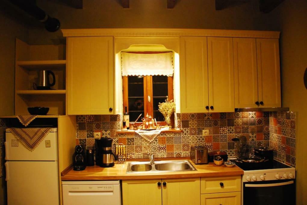 Vernon Villa Stone 1887 Kastoria Bagian luar foto